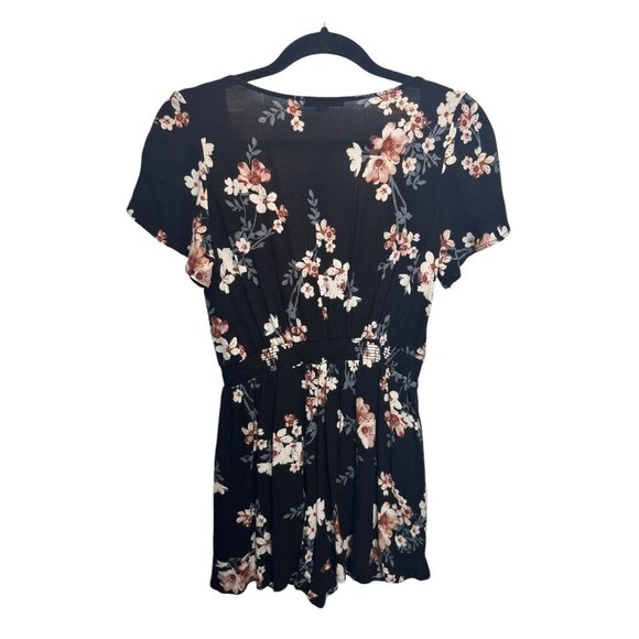 American Eagle Floral Romper - Size Medium - Picture 2 of 2